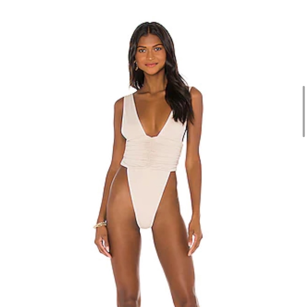 COPY - Echo One Piece in Coconut